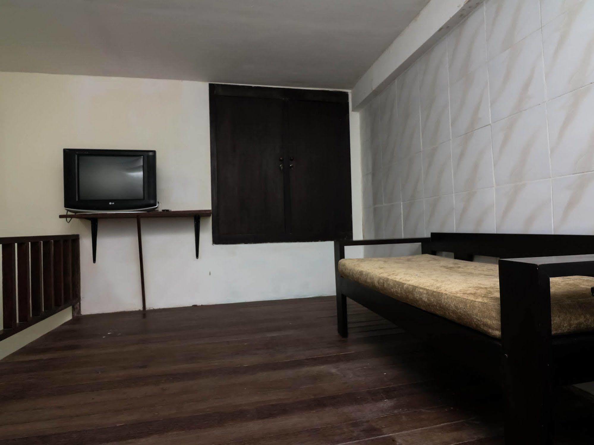 Super Oyo 91495 Hotel Indah Residence Denpasar Exterior foto